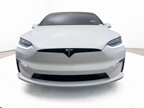 Used 2022 Tesla Model X image 9
