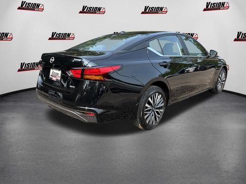 Certified 2026 Nissan Altima 2.5 SV AWD/4WD image 5