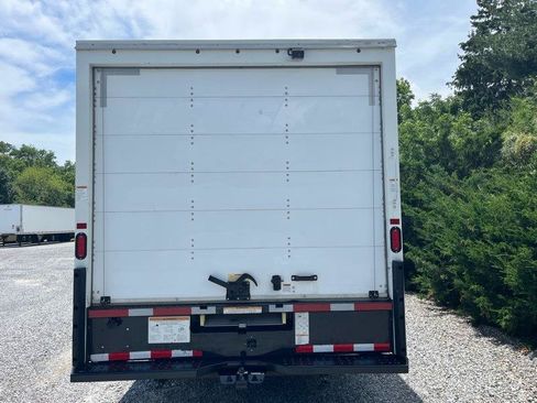 Used 2022 Ford E-350 and Econoline 350 Super Duty RWD image 6