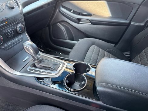Used 2018 Ford Edge SEL AWD/4WD image 22