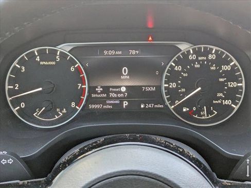 Used 2021 Nissan Rogue SL FWD image 11