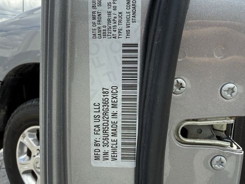 Used 2024 RAM 2500 Big Horn AWD/4WD image 27