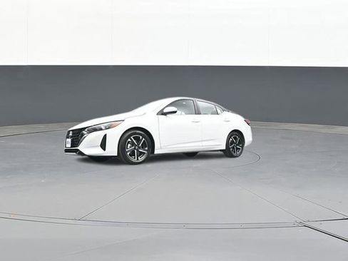 Used 2025 Nissan Sentra SV image 57