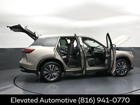 Certified 2026 INFINITI QX60 Luxe w/ Cargo Package AWD/4WD image 42