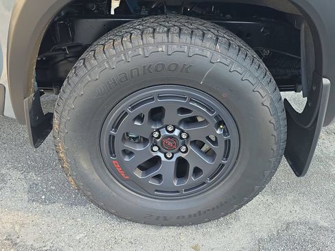 New 2026 Nissan Frontier PRO-4X w/ Pro-4x Convenience Package AWD/4WD image 13