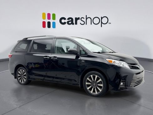 Used 2019 Toyota Sienna XLE w/ XLE Navigation Package AWD/4WD image 7