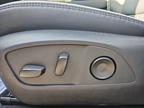 New 2026 GMC Acadia Denali w/ Super Cruise Package image 8