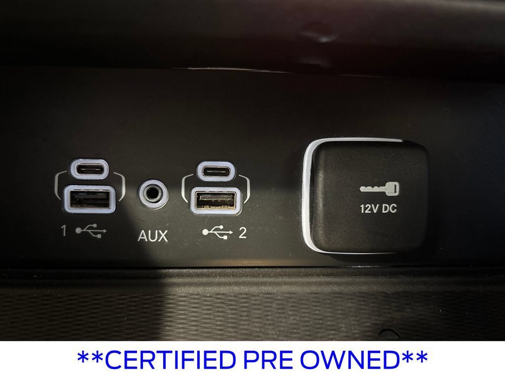 Used 2024 Jeep Grand Cherokee Altitude RWD image 30