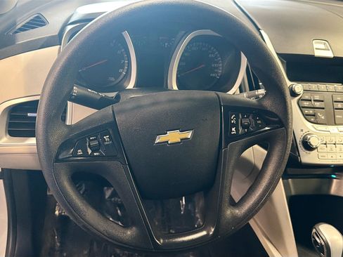Used 2013 Chevrolet Equinox LS AWD/4WD image 17