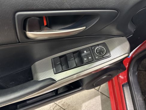 Used 2017 Lexus IS 300 F Sport image 9