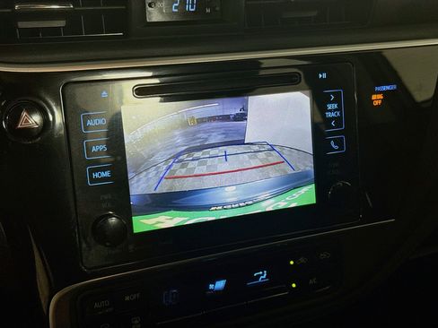 Used 2019 Toyota Corolla XSE FWD image 19