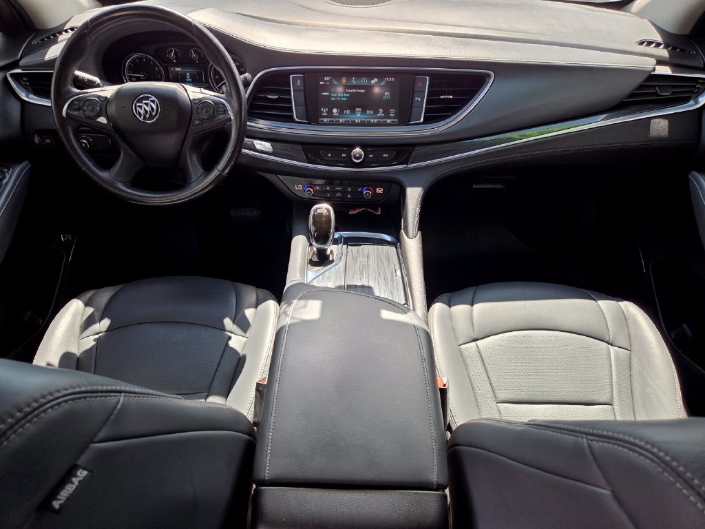 Used 2019 Buick Enclave Essence FWD image 17