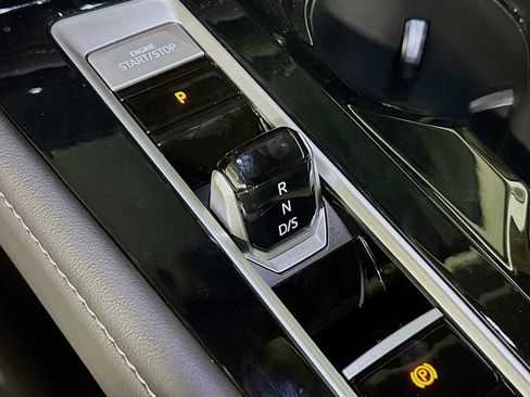 New 2025 Volkswagen Atlas SE image 17