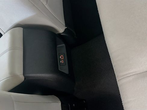 Used 2025 Nissan Altima 2.5 SV image 27