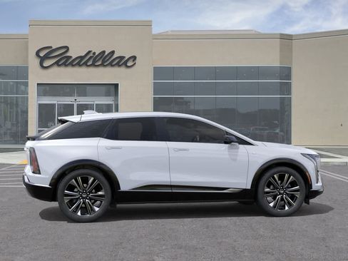 New 2026 Cadillac Optiq Luxury 2 AWD/4WD image 5