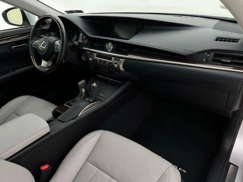 Used 2017 Lexus ES 350 350 w/ Luxury Package image 16