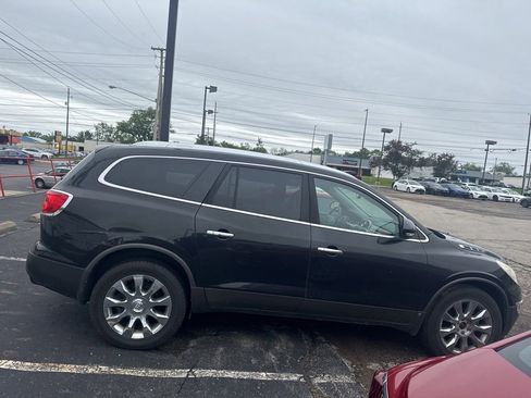 Used 2010 Buick Enclave CXL w/ Trailering Provision Package FWD image 5