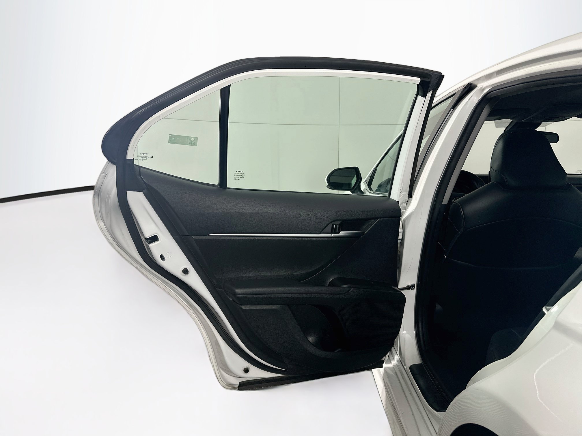 Used 2022 Toyota Camry SE FWD image 26