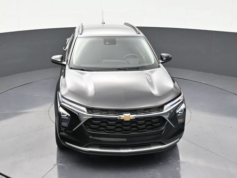 Used 2024 Chevrolet Trax LT FWD image 16