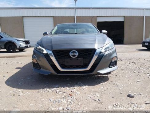 Used 2021 Nissan Altima 2.5 SV AWD/4WD image 2
