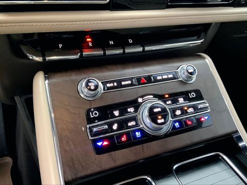 Used 2020 Lincoln Aviator Reserve w/ Equipment Group 202A AWD/4WD image 31