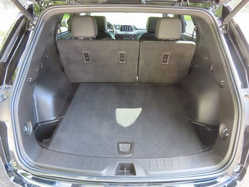 Used 2022 Chevrolet Blazer RS w/ Enhanced Convenience Package image 19