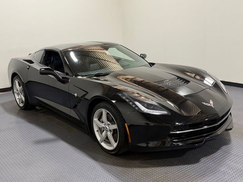 Used 2014 Chevrolet Corvette Stingray Coupe RWD image 4