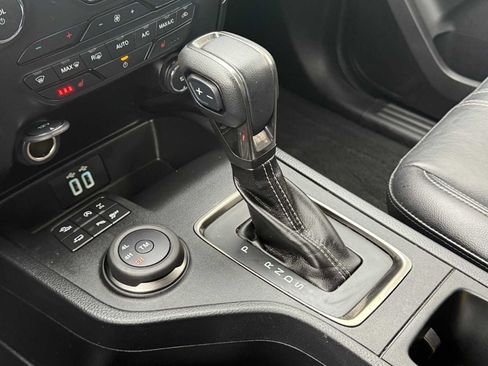 Used 2019 Ford Ranger Lariat w/ Equipment Group 501A Mid image 28