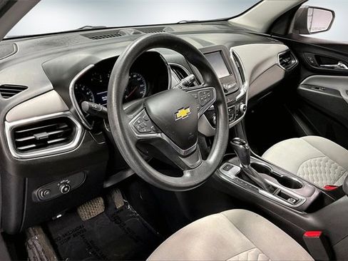 Used 2018 Chevrolet Equinox LS image 16