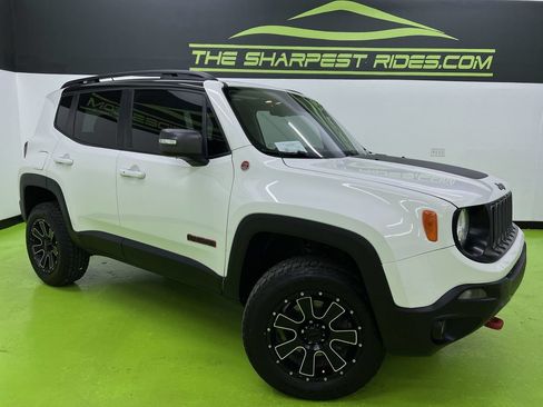 Used 2016 Jeep Renegade Trailhawk w/ Safety & Security Group AWD/4WD image 1