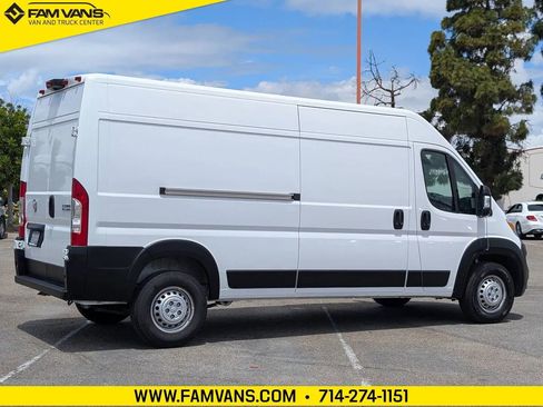 Used 2026 RAM ProMaster 2500 w/ Convenience Group FWD image 7