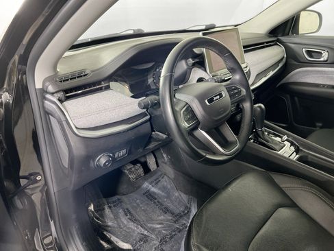 Used 2022 Jeep Compass Latitude AWD/4WD image 9