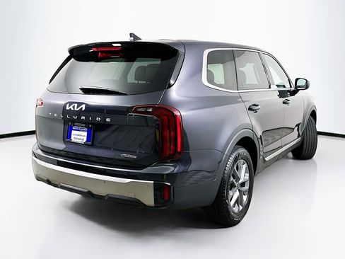 Used 2025 Kia Telluride LX FWD image 7