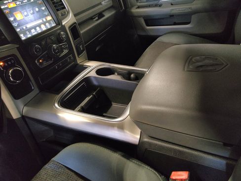 Used 2017 RAM 1500 Big Horn RWD image 26