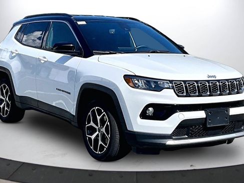 Used 2025 Jeep Compass Limited AWD/4WD image 2