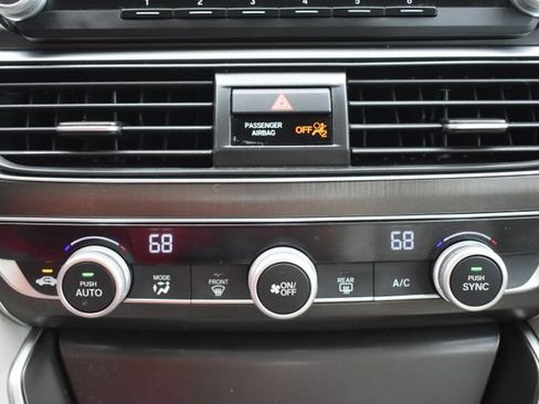 Used 2018 Honda Accord LX image 5