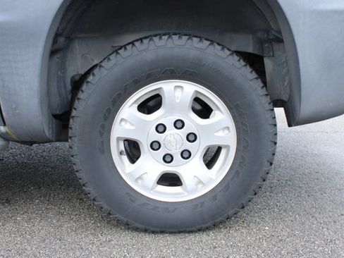 Used 2003 Chevrolet Avalanche 4x4 w/ Suspension Package, Off-Road image 32
