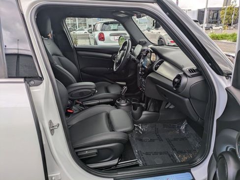 Used 2024 MINI Cooper S image 21
