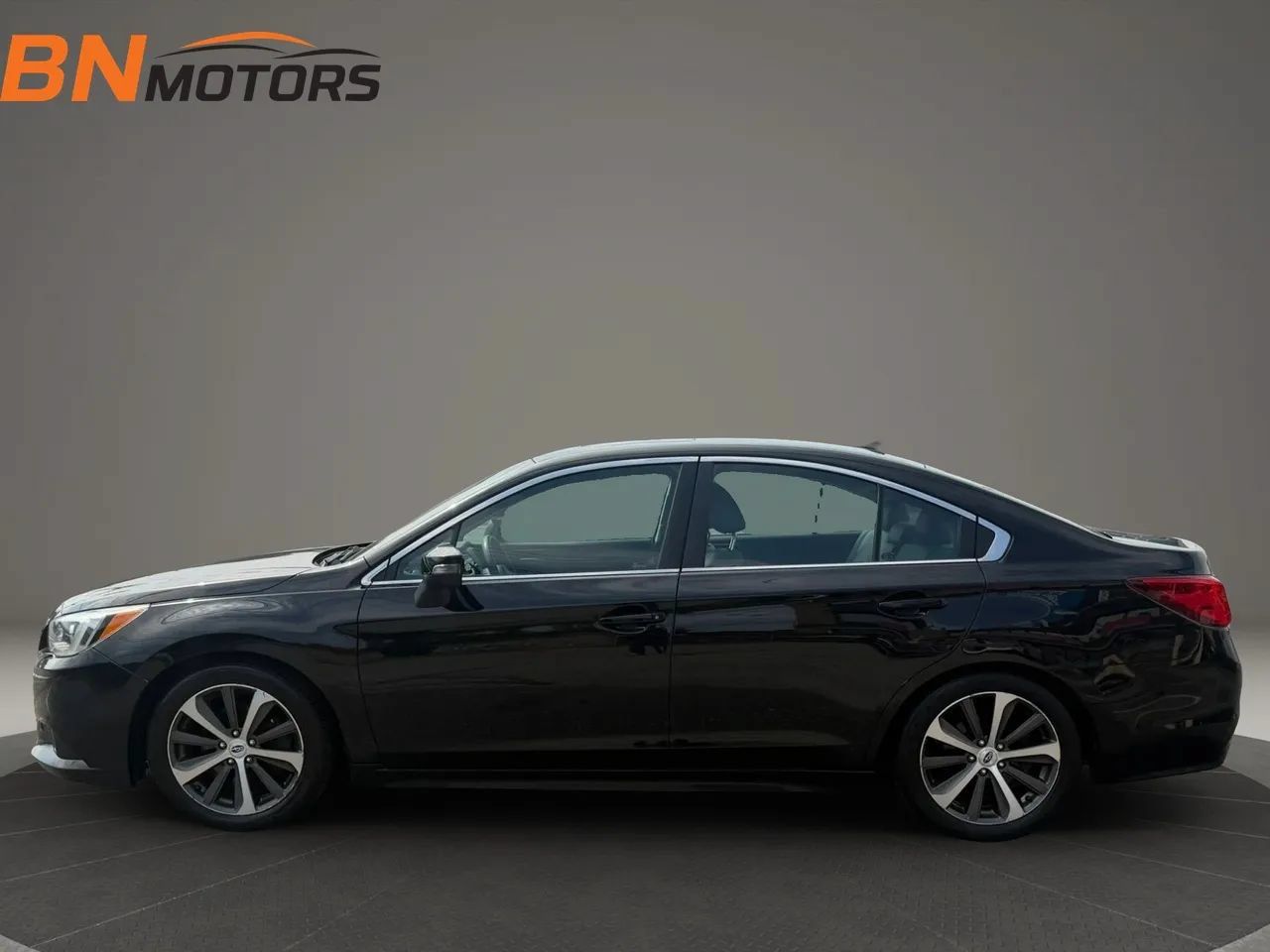 Used 2016 Subaru Legacy 3.6R Limited AWD/4WD image 9