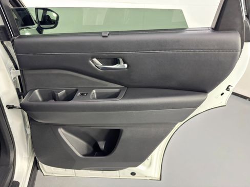 Used 2023 Nissan Pathfinder SL image 42