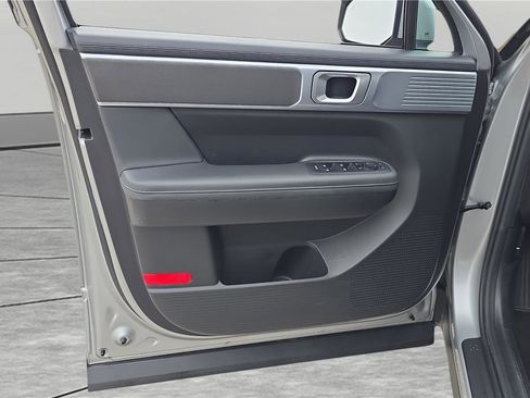 Used 2025 Hyundai Santa Fe SEL image 12