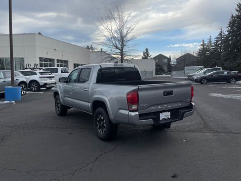 Used 2023 Toyota Tacoma SR5 w/ Technology Package image 6