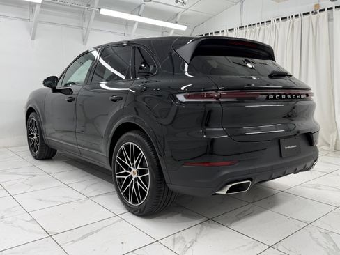New 2026 Porsche Cayenne image 14