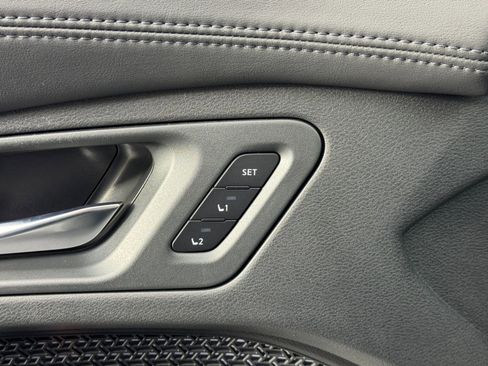 Used 2023 Nissan Ariya Engage image 16