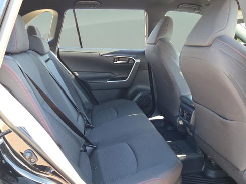 Certified 2025 Toyota RAV4 SE image 21