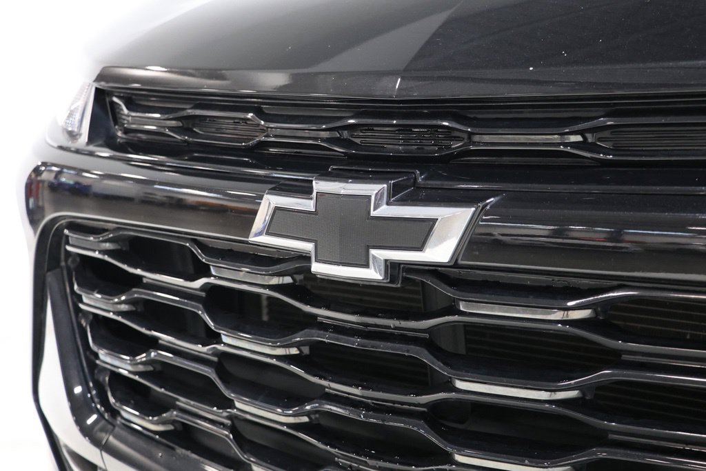 Used 2025 Chevrolet Trax ACTIV w/ Sunroof Package FWD image 10