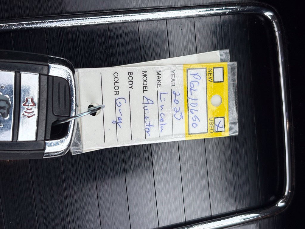 Used 2023 Lincoln Aviator AWD w/ Premium Package image 42