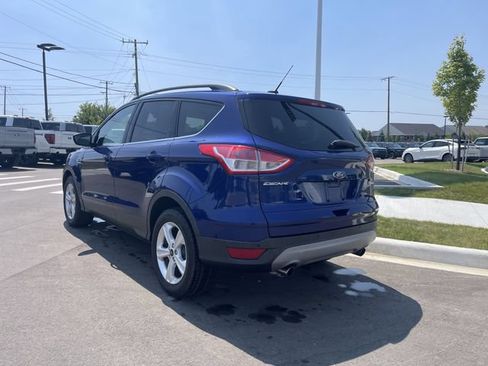 Used 2016 Ford Escape SE w/ Equipment Group 201A FWD image 3