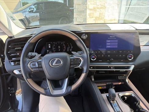 Used 2023 Lexus RX 350 Premium Plus w/ Cold Area Package image 4