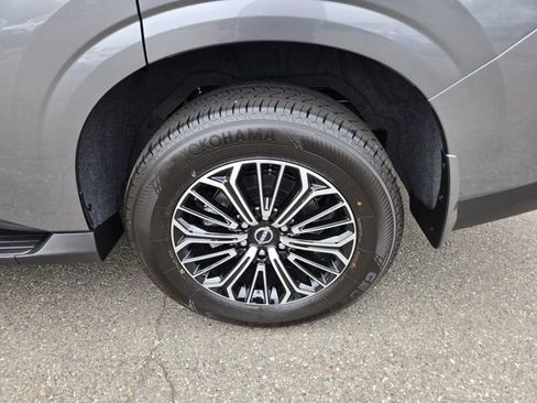 New 2025 Nissan Armada SL w/ Captain's Chari Seat Package image 11